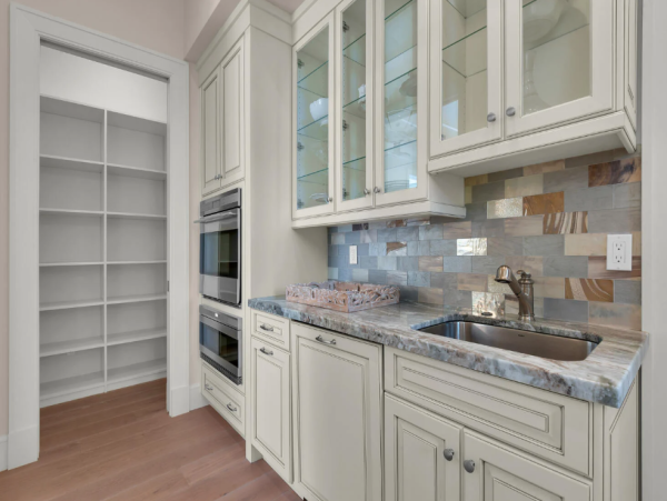 Luxury Coastal Retreat in Naples - Perfect For Your Next Vacation